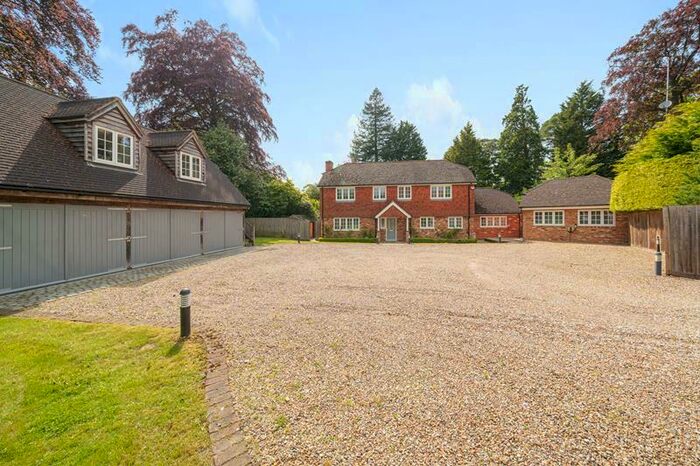 5 Bedroom Detached House To Rent In Holmes Close, Sunninghill, SL5