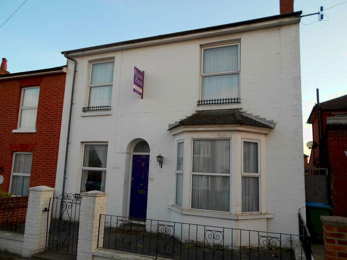 6 Bedroom House To Rent In Padwell Road, SO14