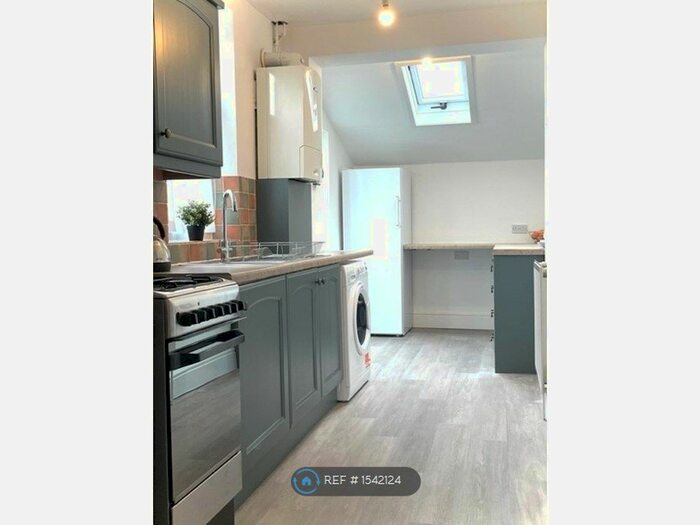 3 Bedroom Semi-Detached House To Rent In Alan Road, Manchester, M20