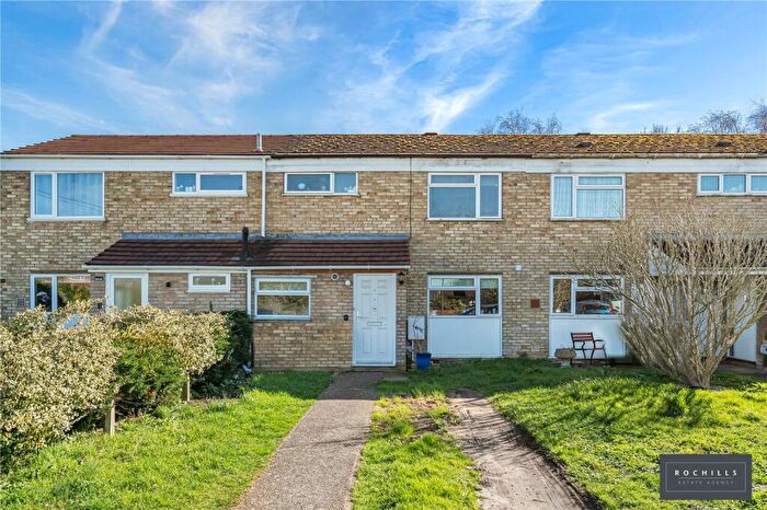 3 Bedroom Terraced House For Sale In Byron Close, Walton-on-Thames, Surrey, KT12