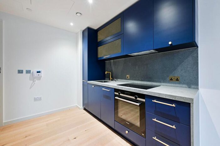 Apartment For Sale In Douglass Tower, Goodluck Hope, London, E14