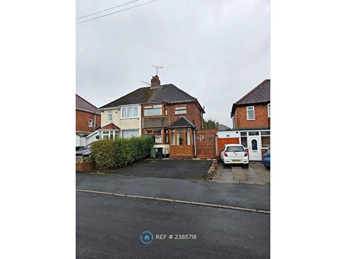 3 Bedroom Semi-Detached House To Rent In Lyttleton Avenue, Halesowen, B62