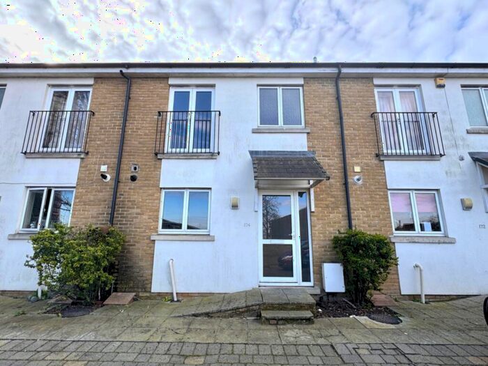3 Bedroom Terraced House To Rent In Congleton Grove, Woolwich, London, SE18