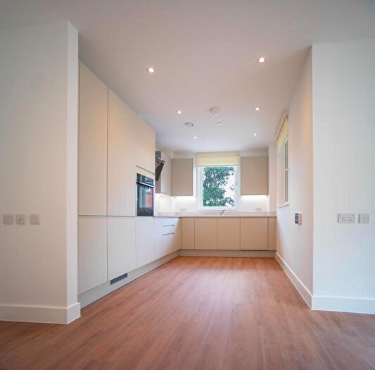 2 Bedroom Apartment For Sale In Priory Court, Walthamstow, Waltham Forest, E17