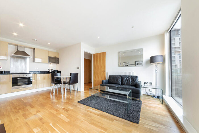 1 Bedroom Apartment To Rent In Lanterns Way, London, E14