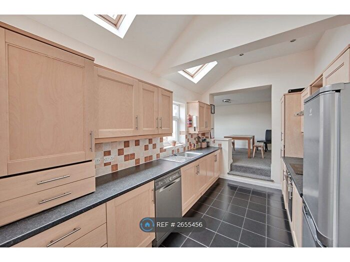 6 Bedroom Maisonette To Rent In Coniston Avenue, West Jesmond, Newcastle Upon Tyne, NE2