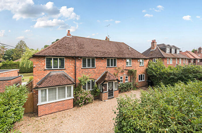 4 Bedroom Detached House For Sale In Finchampstead Road, Wokingham, Berkshire, RG40