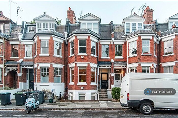 2 Bedroom Flat To Rent In Milton Park, London, N6