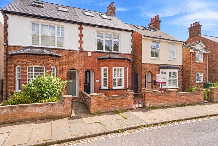 4 Bedroom Semi-Detached House For Sale In St. Julians Road, St. Albans, Hertfordshire, AL1