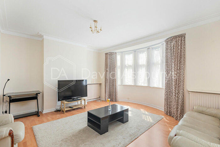 Semi-Detached House To Rent In Poolsford Rd, Colindale, NW9