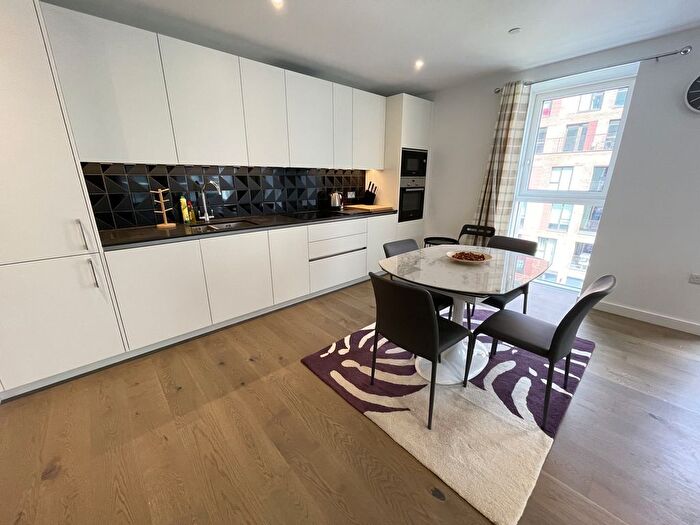 2 Bedroom Flat To Rent In Weymouth Building, Deacon Street, London, SE17