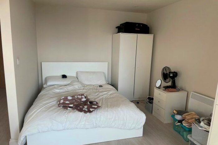 1 Bedroom Flat To Rent In North Street, Leeds, LS2