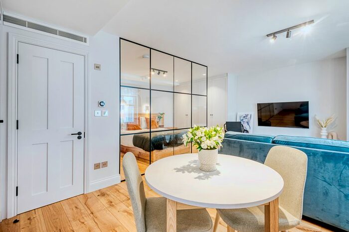 Studio To Rent In Coleherne Road, London, Uk, London, SW10