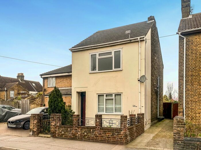 1 Bedroom Flat To Rent In Murston Road, Murston, Sittingbourne, Kent, ME10