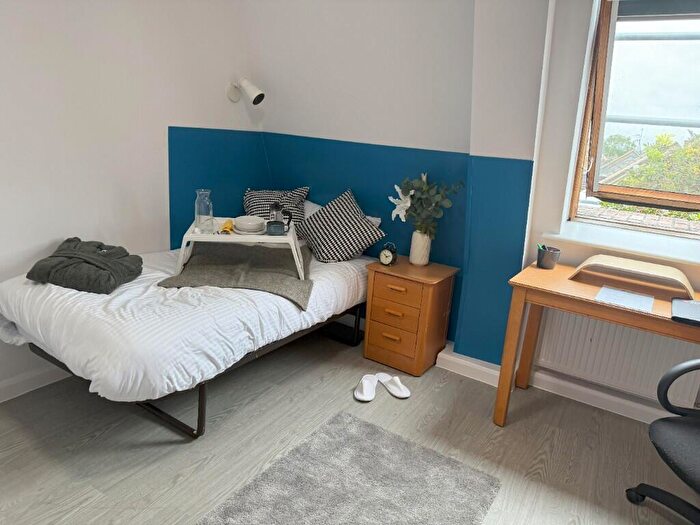 1 Bedroom Private Hall To Rent In Ivy Halls, London, NW2