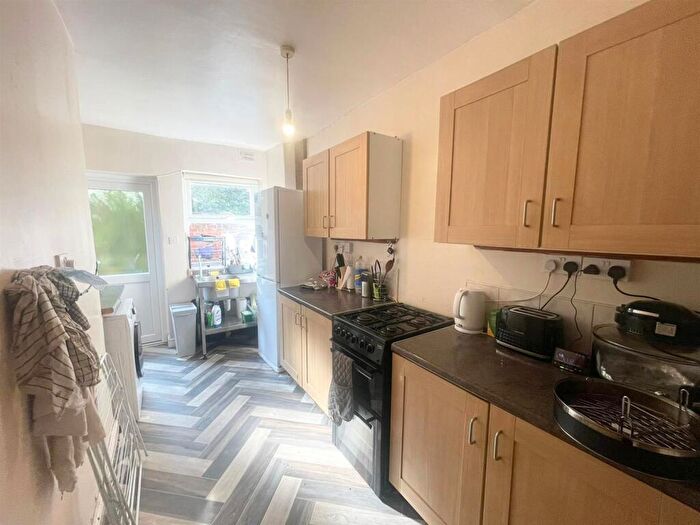 4 Bedroom End Of Terrace House To Rent In **£pppw Excluding Bills** Church Avenue, Lenton, - Uon, NG7
