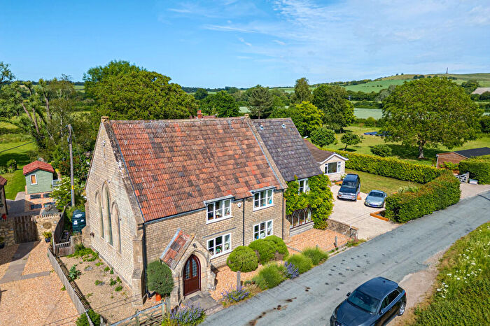 5 Bedroom Detached House For Sale In Theobalds Green, Calne, SN11