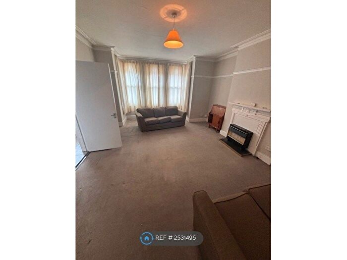 1 Bedroom Flat To Rent In Acton, London, W4