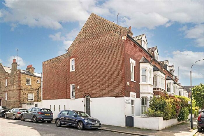 2 Bedroom Flat For Sale In Dorville Crescent, Ravenscourt Park, W6