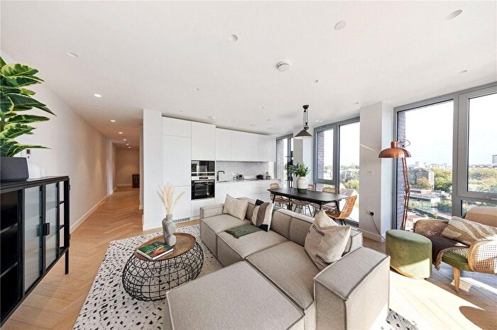 2 Bedroom Flat For Sale In Parkhaus, Downs Road, London, E5
