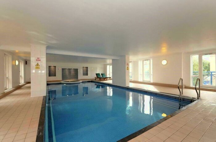 2 Bedroom Apartment To Rent In Blenheim Court, Rotherhithe Street, SE16