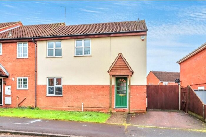 3 Bedroom End Of Terrace House To Rent In Haybridge, Wickford, SS12