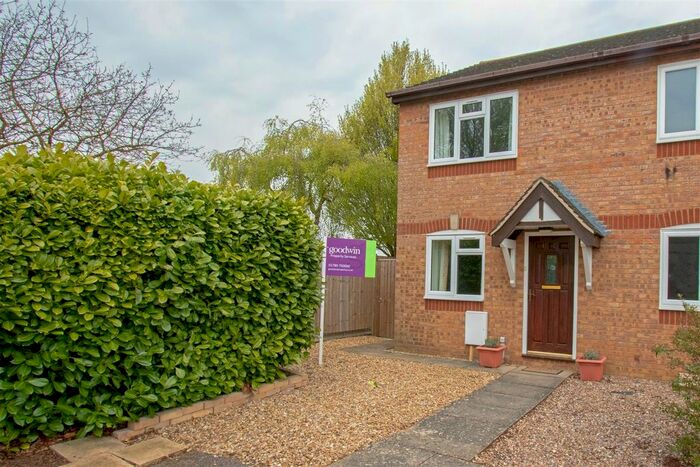 2 Bedroom End Of Terrace House To Rent In Byron Way, Stamford, PE9