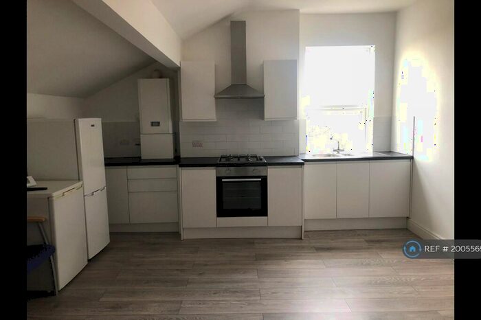 1 Bedroom Flat To Rent In Crosby Street, Stockport, SK2