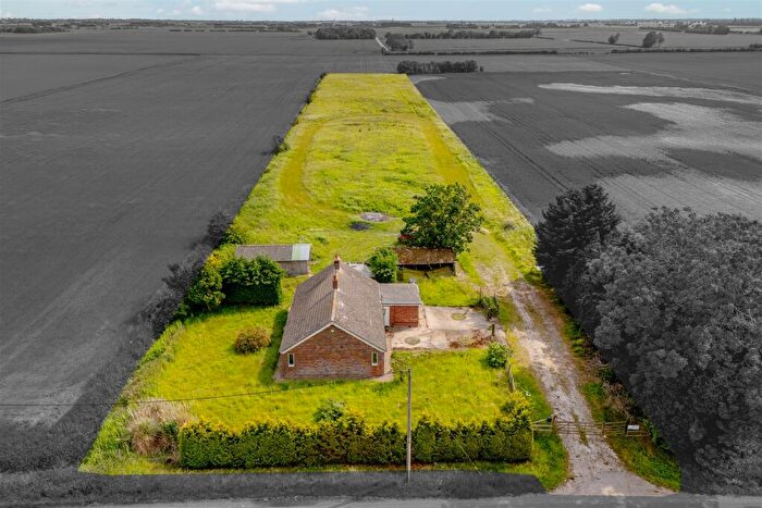 4 Bedroom Detached Bungalow For Sale In West Fen, Stickney, Boston, PE22