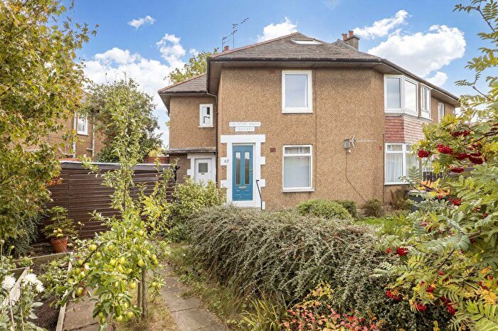 3 Bedroom Flat For Sale In Colinton Mains Crescent, Edinburgh, EH13