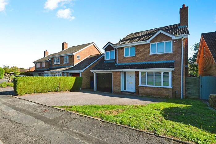 4 Bedroom Detached House For Sale In Marrick, Wilnecote, Tamworth, B77