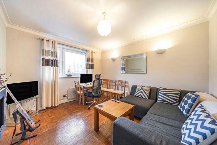 1 Bedroom Flat To Rent In Kings Avenue, London, SW4