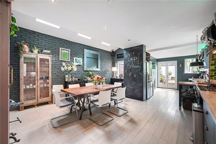 5 Bedroom End Of Terrace House For Sale In Sternhold Avenue, Telford Park Estate, London, SW2
