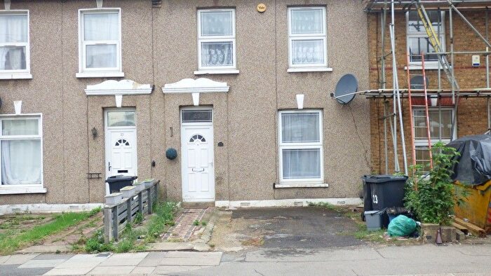 4 Bedroom Terraced House To Rent In Chester Road, Ilford, IG3