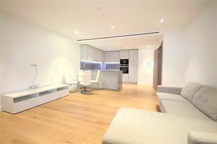 2 Bedroom Apartment To Rent In Admiralty House, Vaughan Way, London, E1W