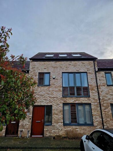 3 Bedroom Terraced House To Rent In Crown Mews, St Ives, PE27