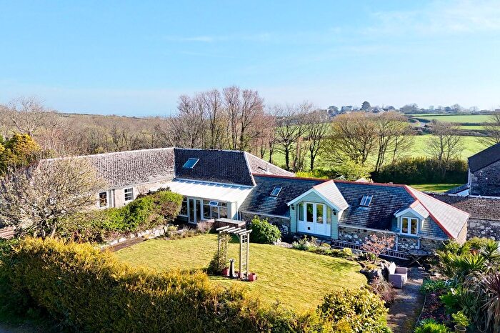 3 Bedroom Property For Sale In Helston, St. Keverne, TR12