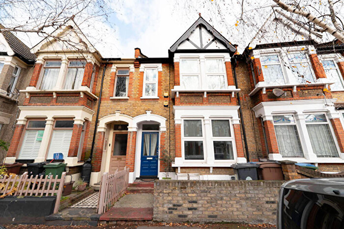 1 Bedroom Flat To Rent In Burghley Road, Leytonstone, E11