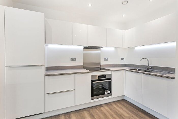 2 Bedroom Flat To Rent In Alwyne Court, Garnet Place, West Drayton, UB7