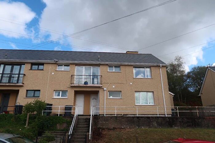 2 Bedroom Flat For Sale In Hector Avenue, Crumlin, NP11