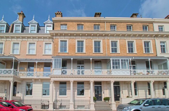 2 Bedroom Flat To Rent In Heene Terrace, Worthing, BN11