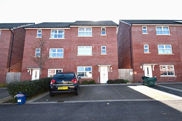 4 Bedroom Semi Detached House For Sale In Braid Drive, Tiverton, Devon, EX16
