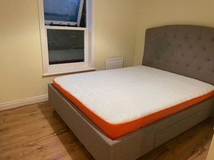 1 Bedroom Flat To Rent In Langton Road, Oval, London, SW9