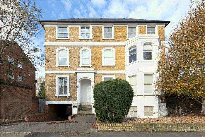 1 Bedroom Flat To Rent In Lyndon House, Berrylands, Surbiton, KT5