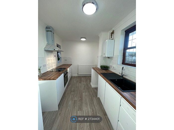 2 Bedroom Bungalow To Rent In Sandhills Road, Northampton, NN2