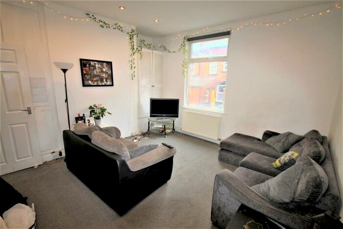 5 Bedroom Terraced House To Rent In Hartley Crescent, Woodhouse, Leeds, LS6