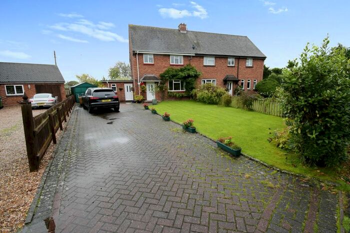 3 Bedroom Semi-Detached House For Sale In Sunnyside, Aston Cantlow, Warwickshire, B95