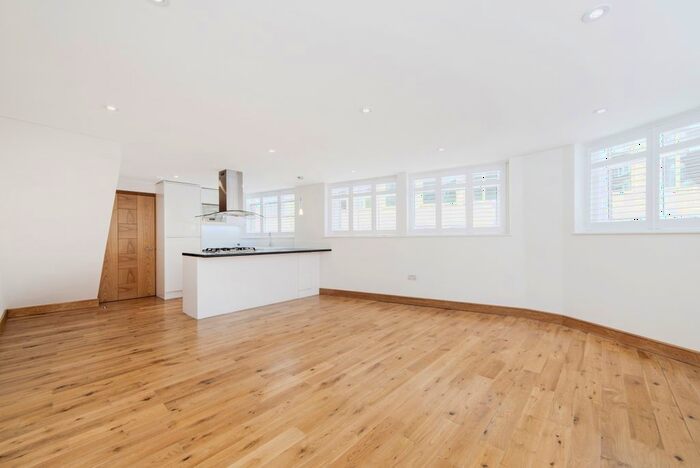 2 Bedroom Maisonette To Rent In Garrett Street, London, EC1Y