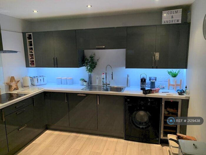 2 Bedroom Flat To Rent In Mere House, Manchester, M15