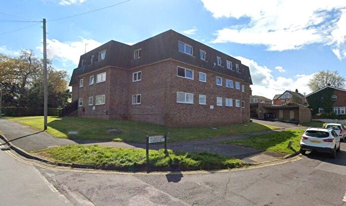 2 Bedroom Flat For Sale In Winifred Road, Waterlooville, Hampshire, PO7